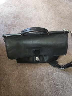 Authentic Vintage Coach 6456 Barclay Messenger - Black Glove Tanned Leather
